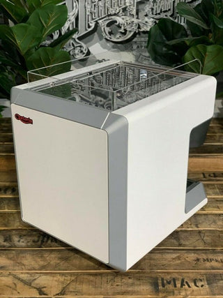 Astoria Greta - 1 Group - Brand New