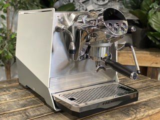 Faemina - 1 Group White - Brand New