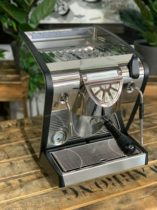 Nuova Simonelli Musica - 1 Group - Brand New