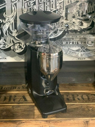 Quamar M80 Push Grinder Black - Brand New
